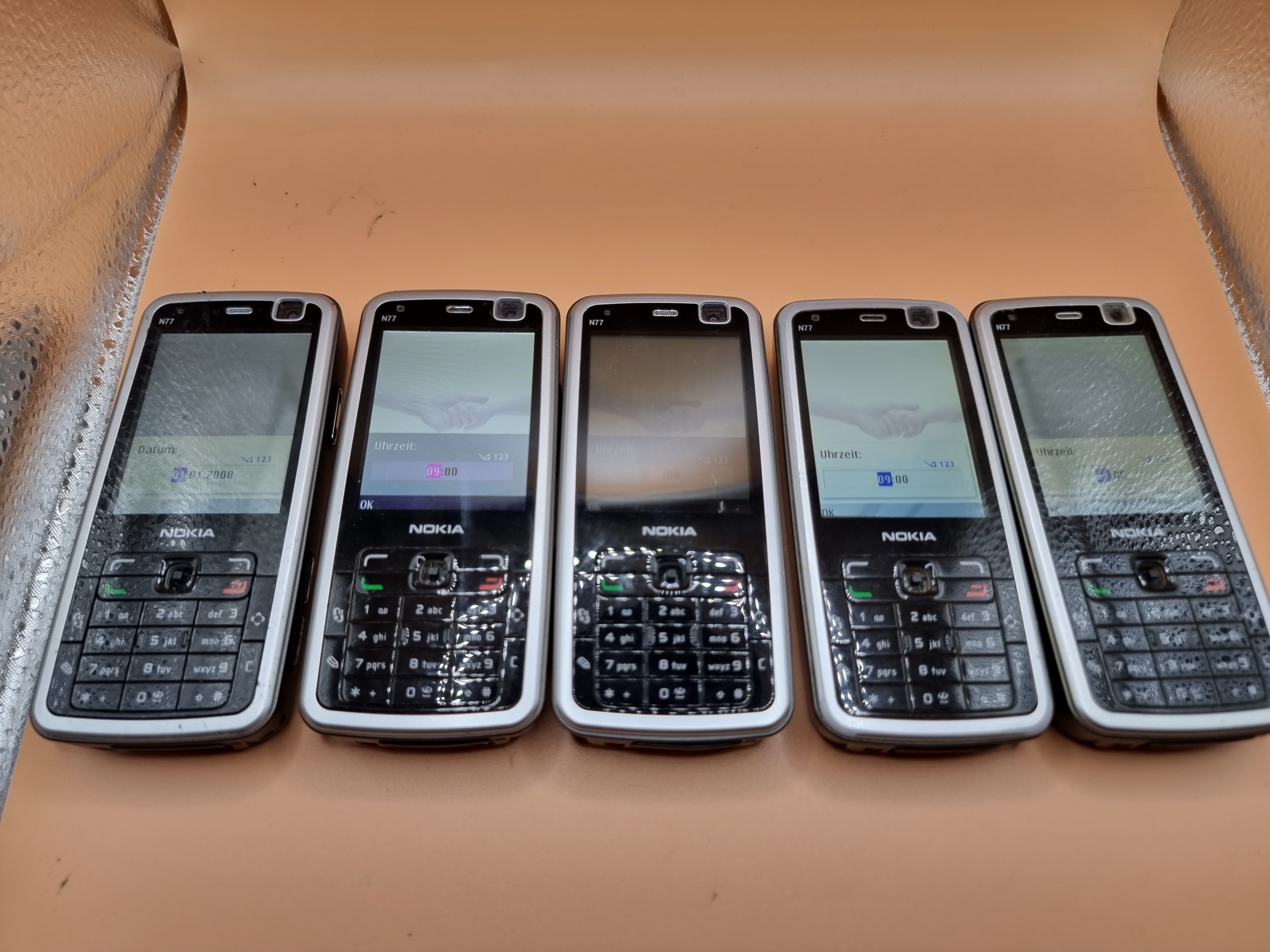 Nokia N77