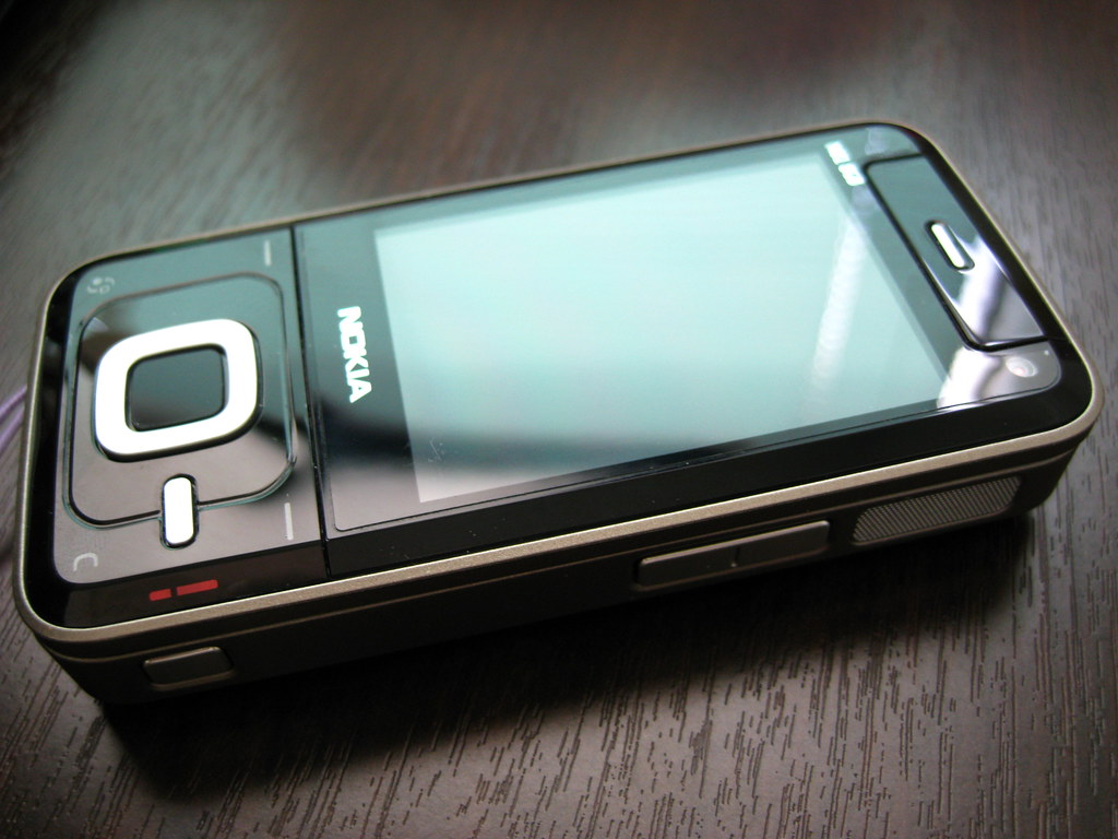 Nokia N81 8GB Resim 4