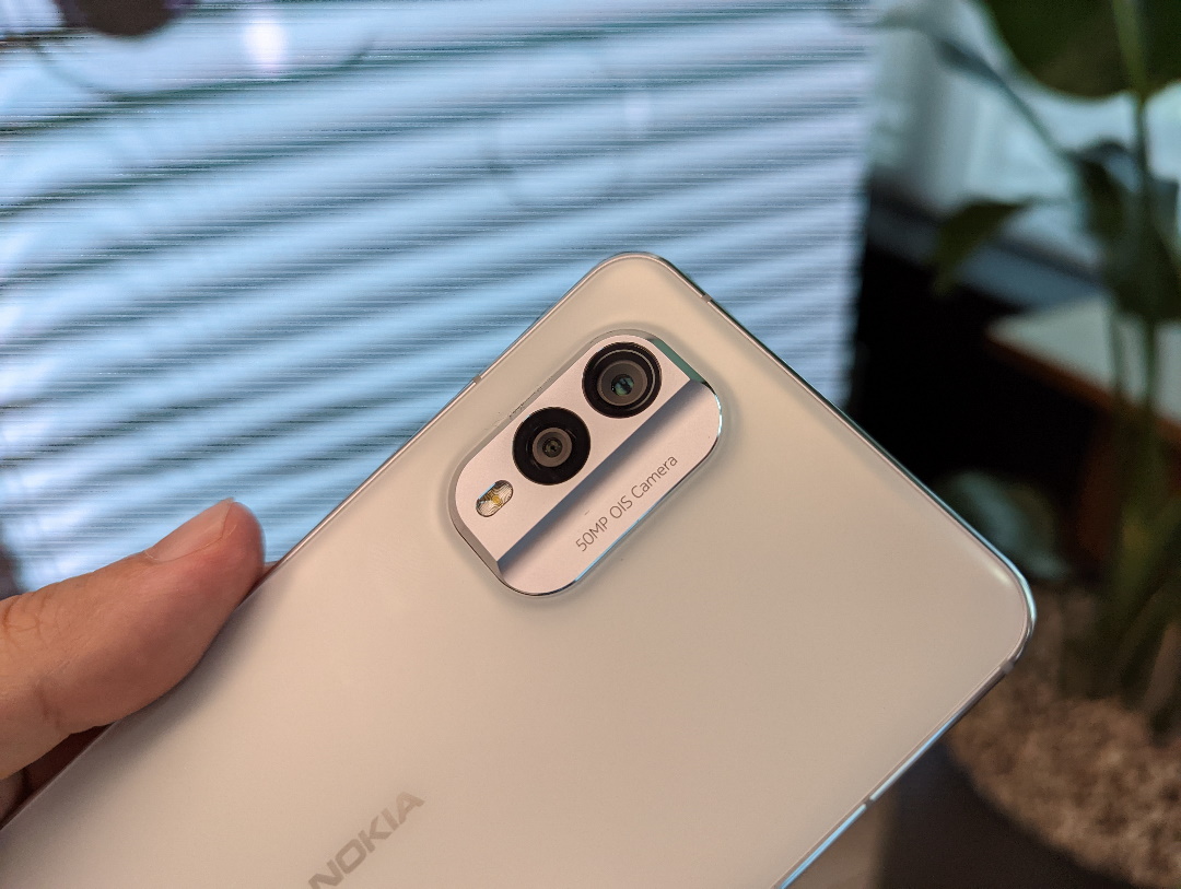 Nokia X30 Resim 4