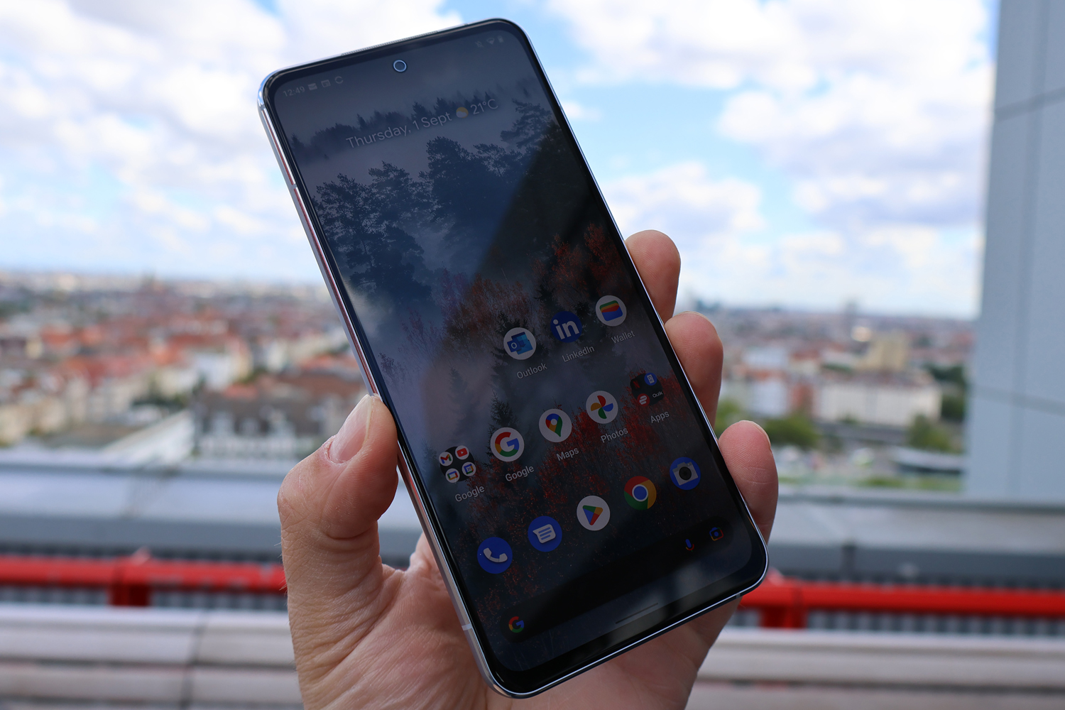 Nokia X30 Resim 5