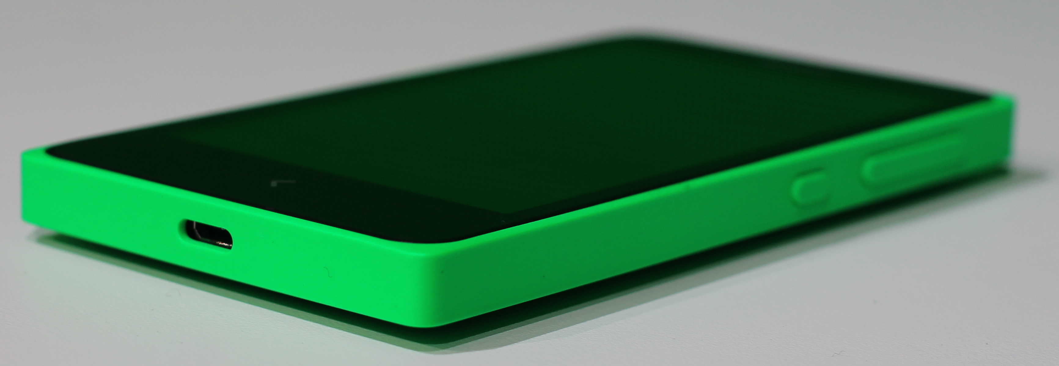 Nokia X Resim 3