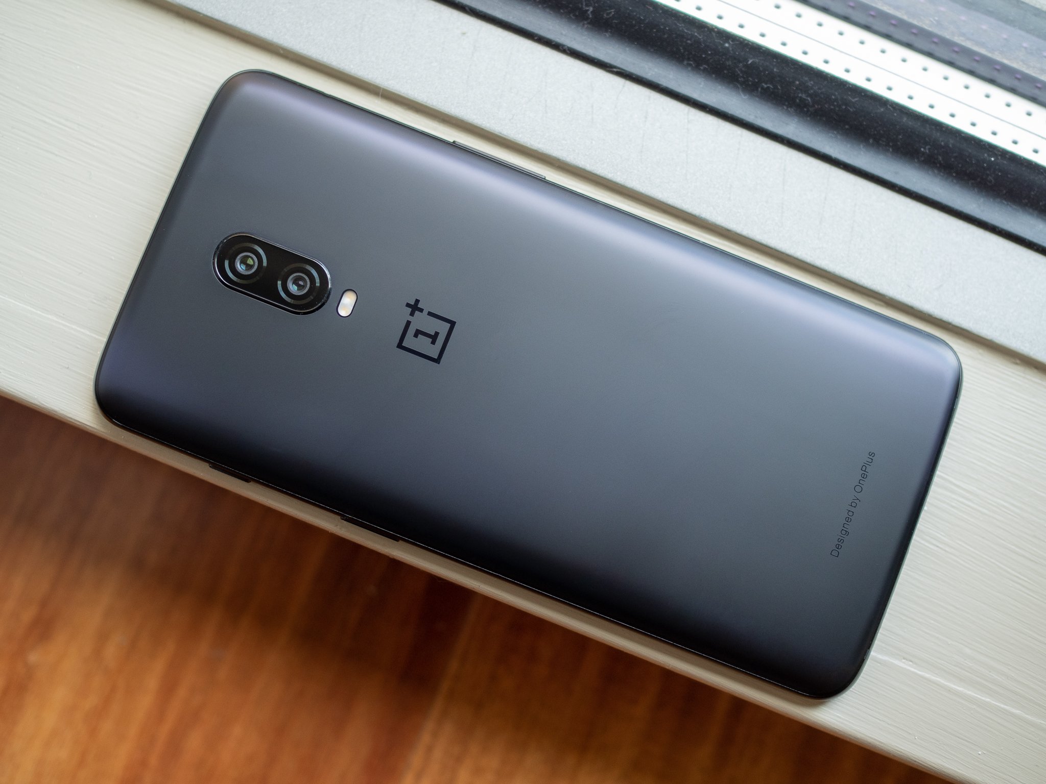OnePlus 6T Resim 2