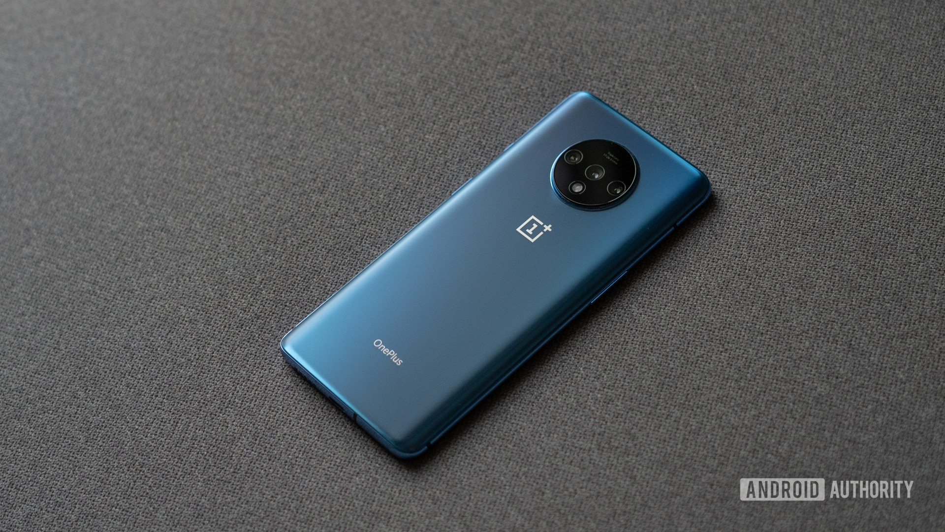 OnePlus 7T Resim 3