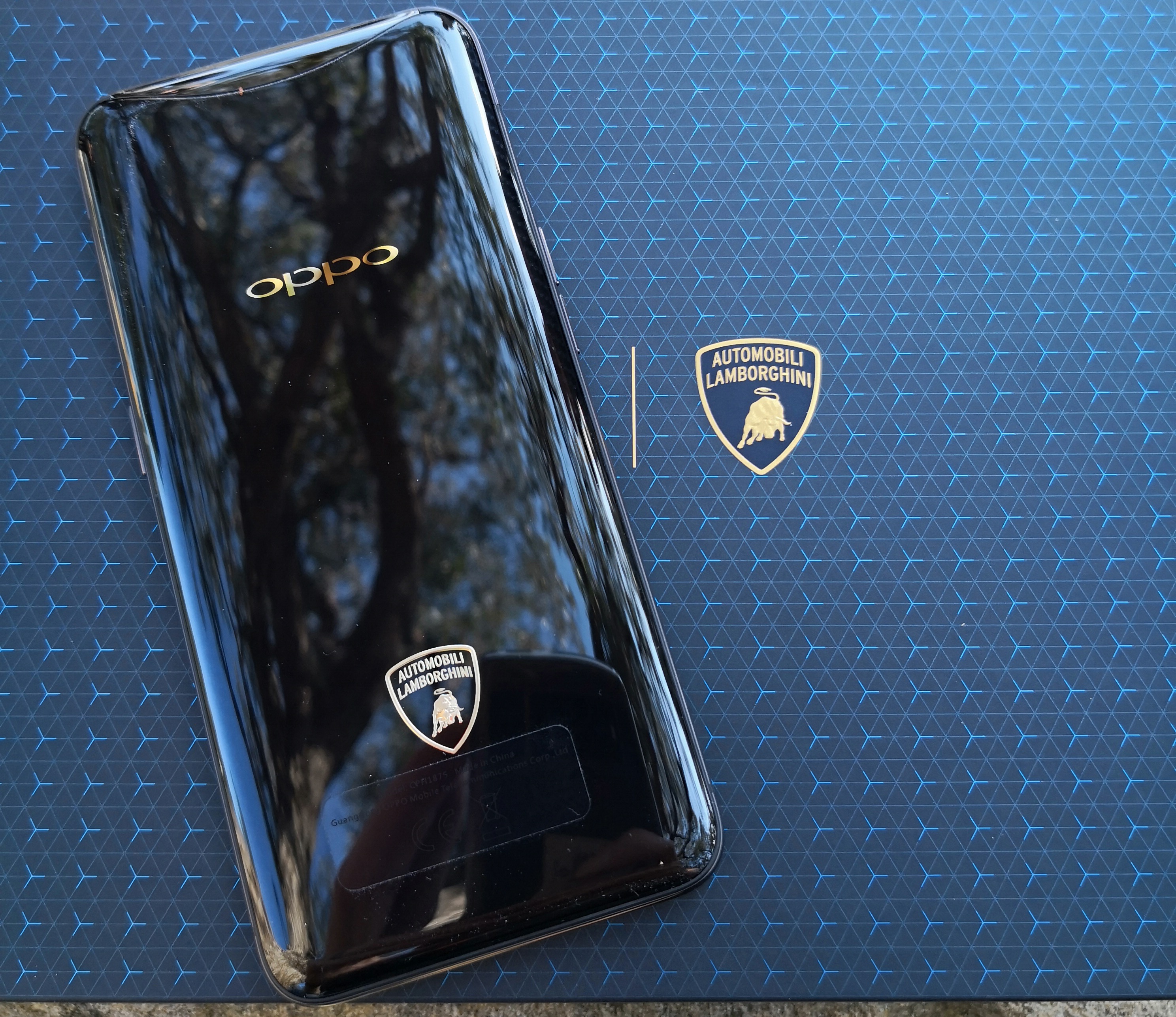 Oppo Find X Lamborghini Resim 4