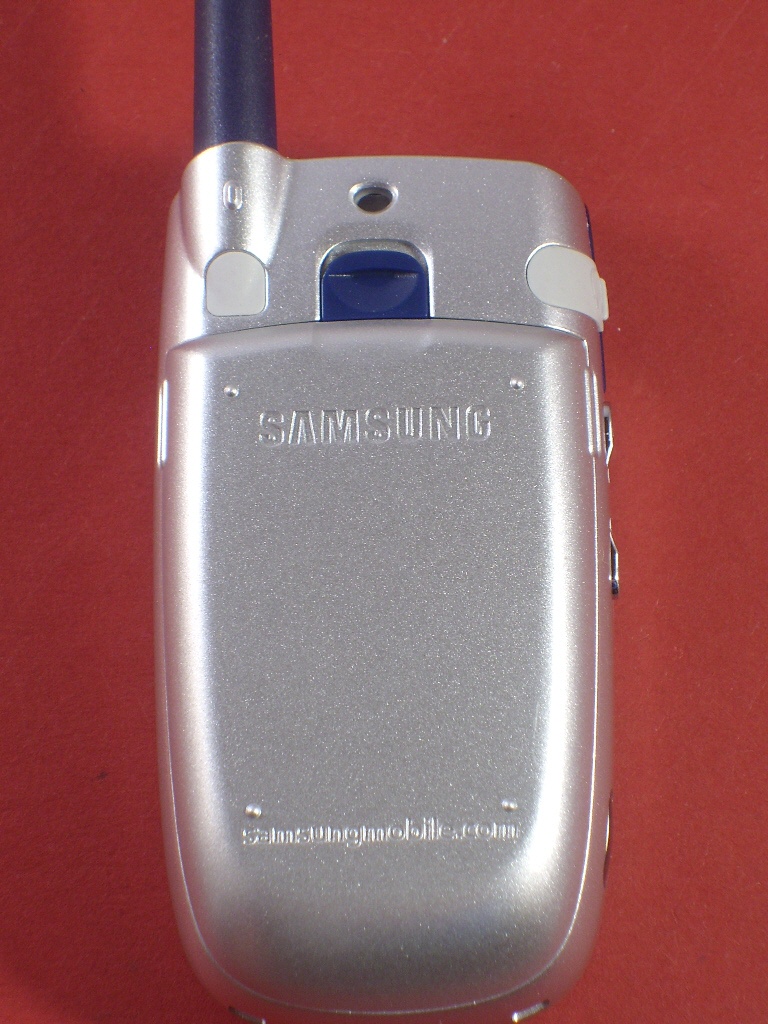 Samsung D100 Resim 2
