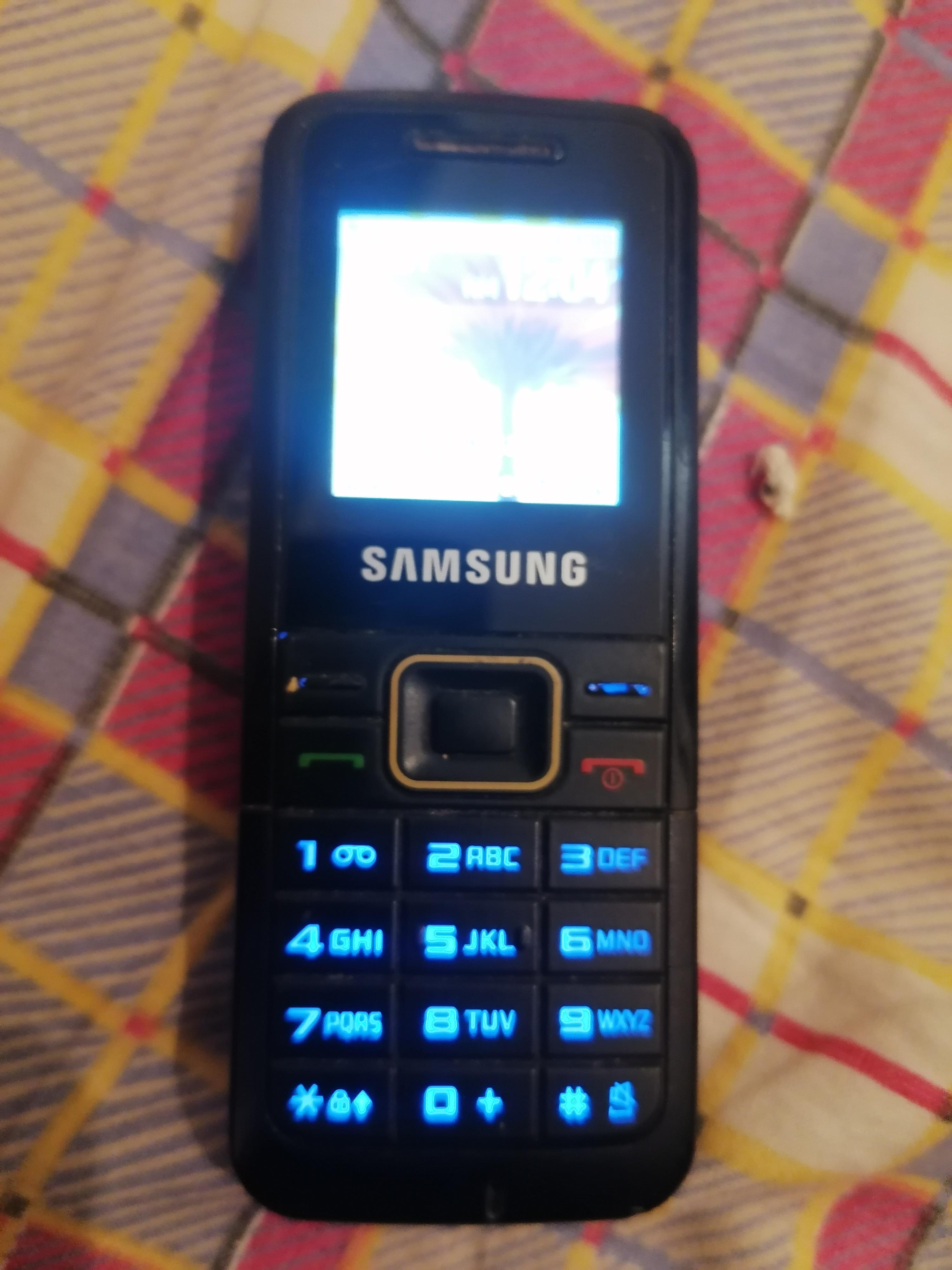 Samsung E1070 Resim 4