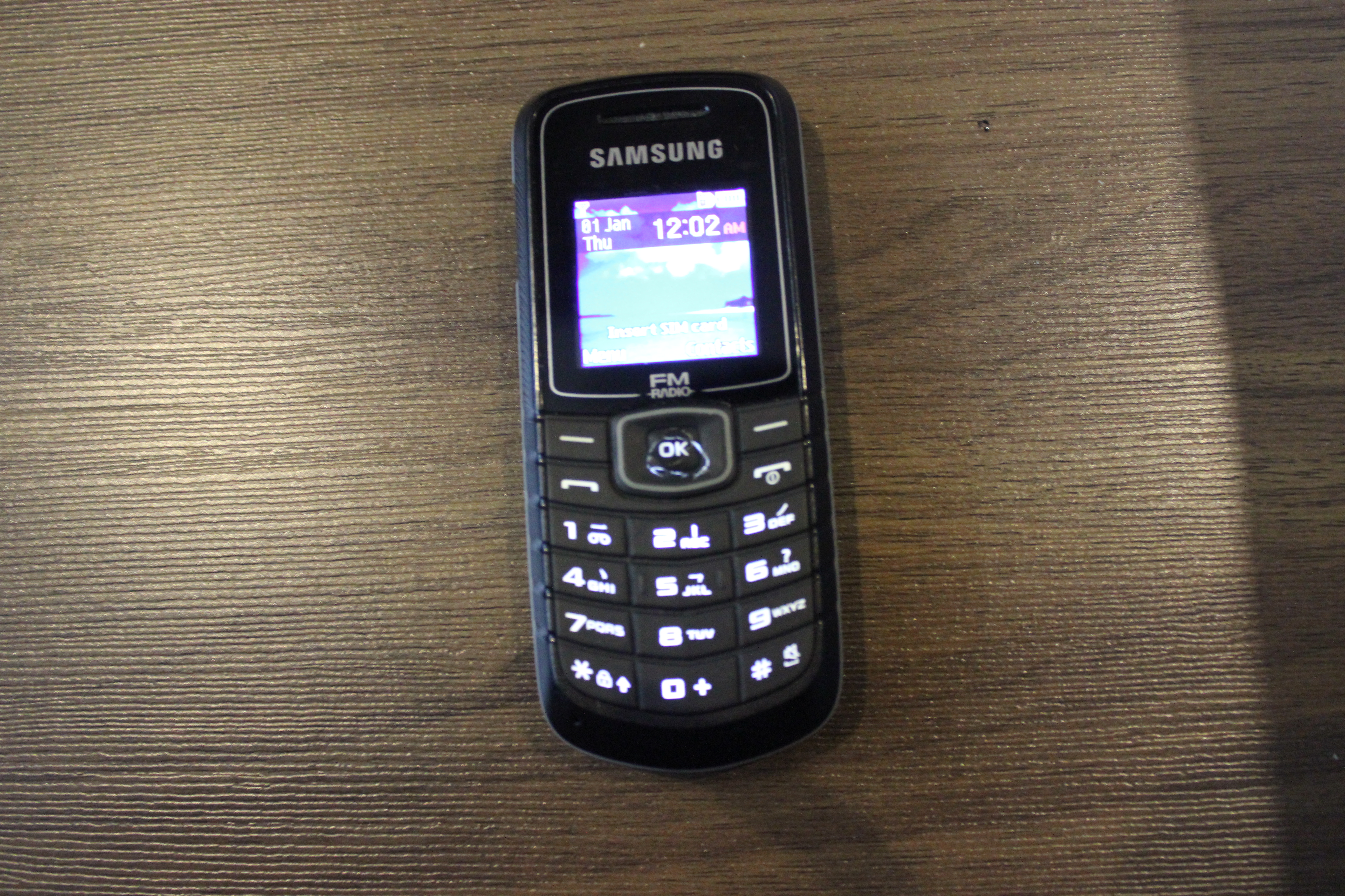 Samsung E1085T