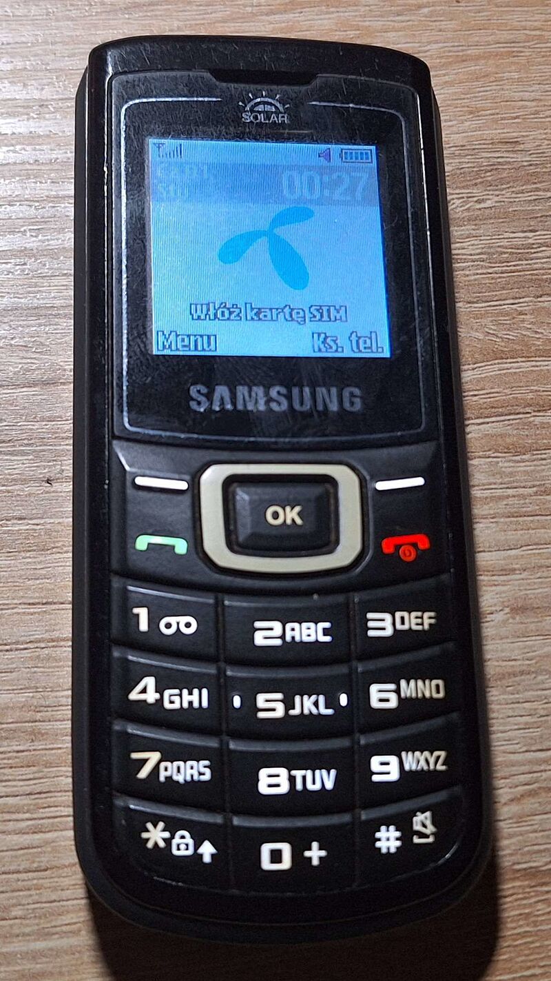 Samsung E1107 Crest Solar Resim 4