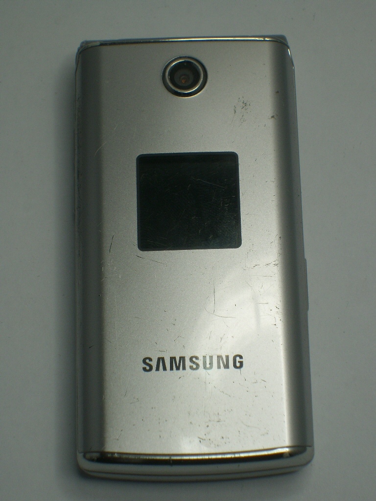 Samsung E210 Resim 2