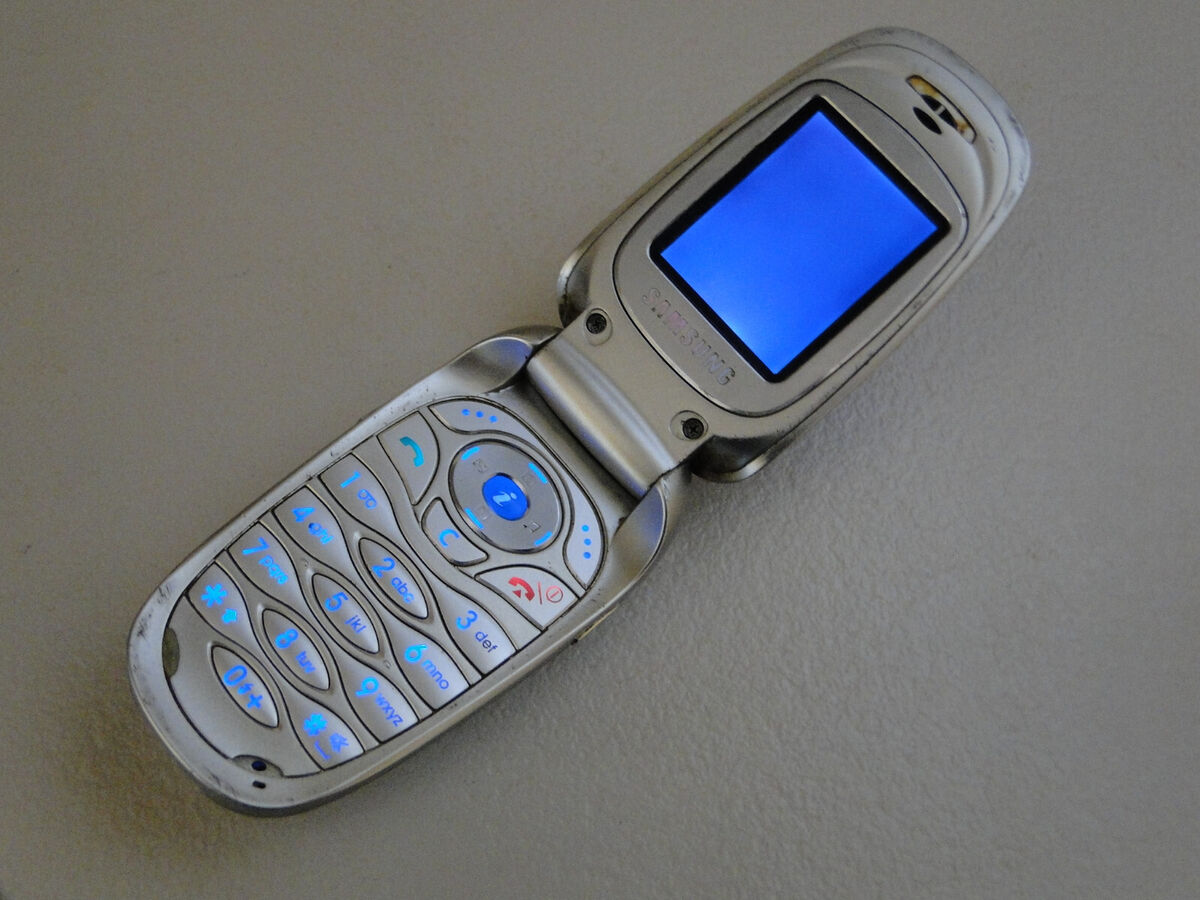 Samsung E330 Resim 3
