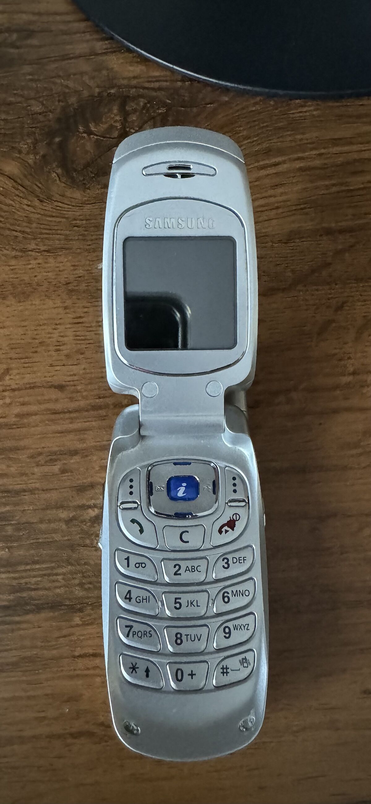 Samsung E600