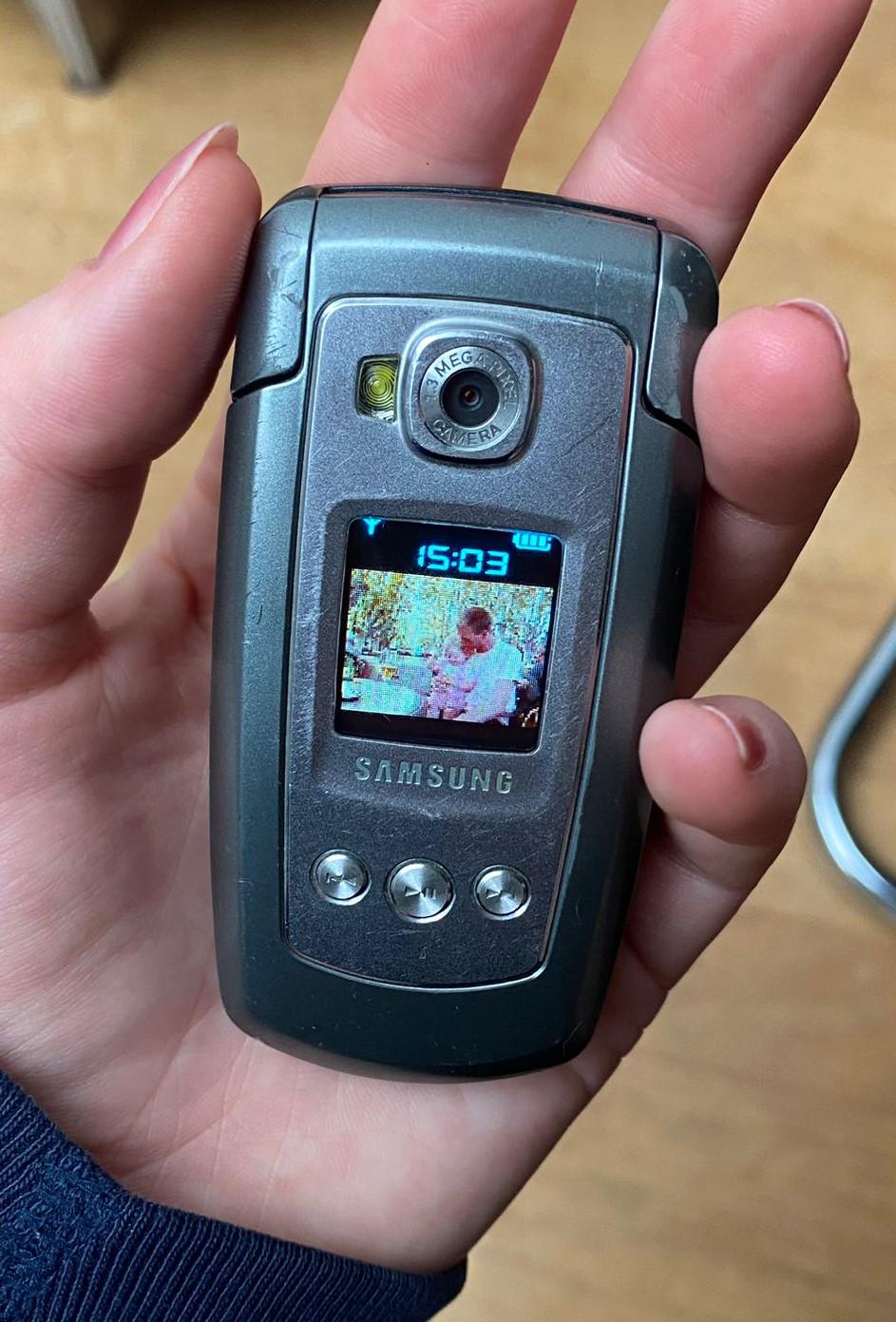 Samsung E770 Resim 4