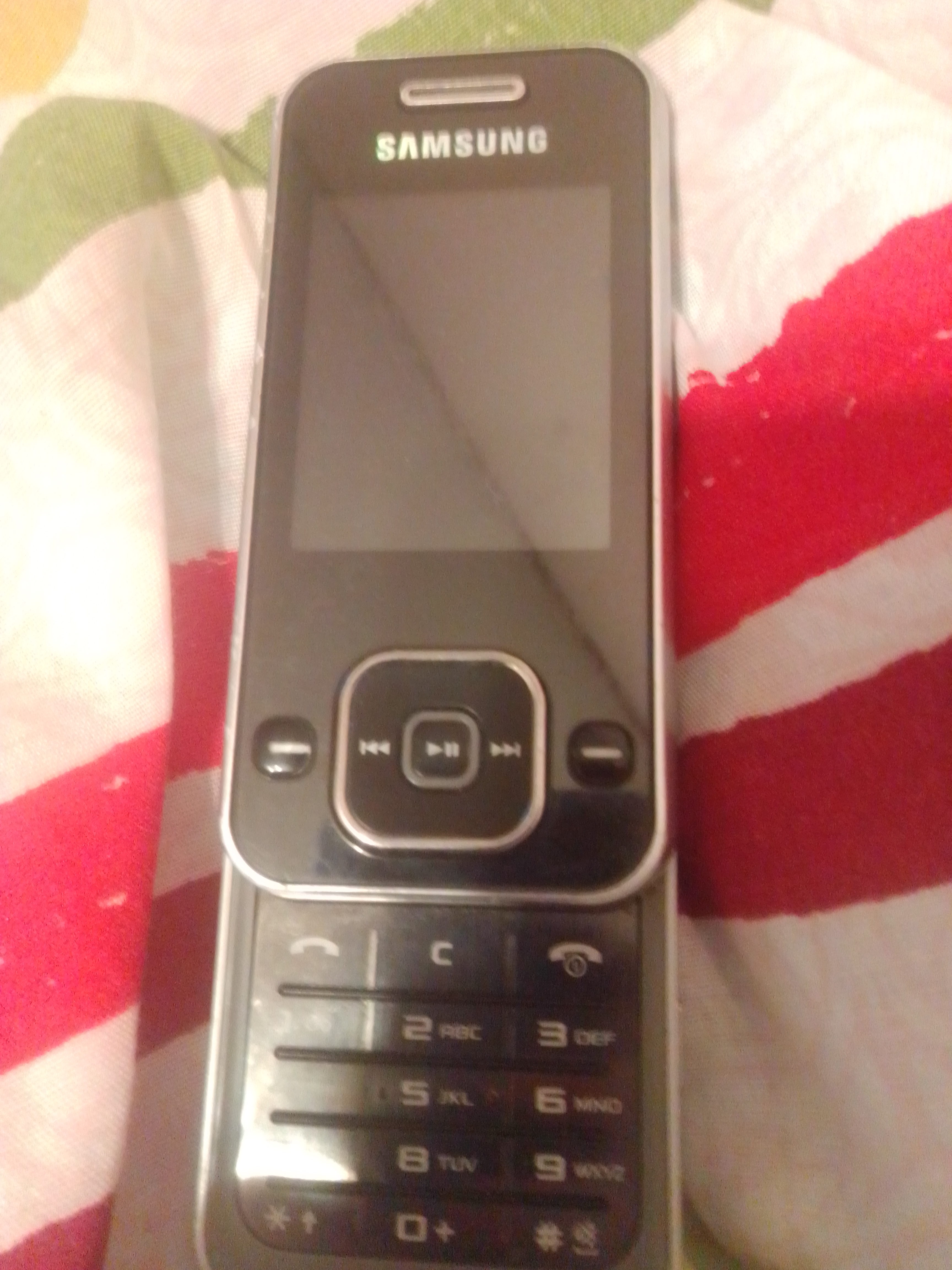 Samsung F250 Resim 4