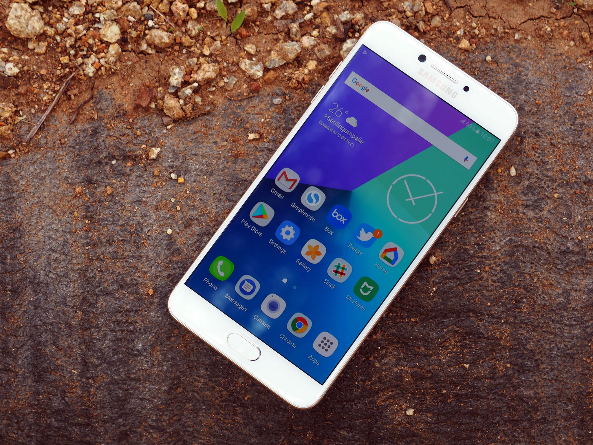 Samsung Galaxy C7 Resim 5