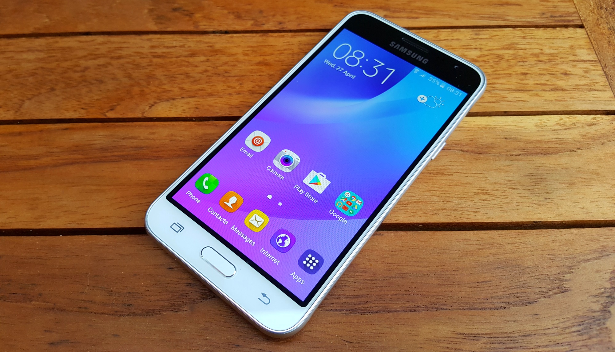 Samsung Galaxy J3 (2016) Resim 3