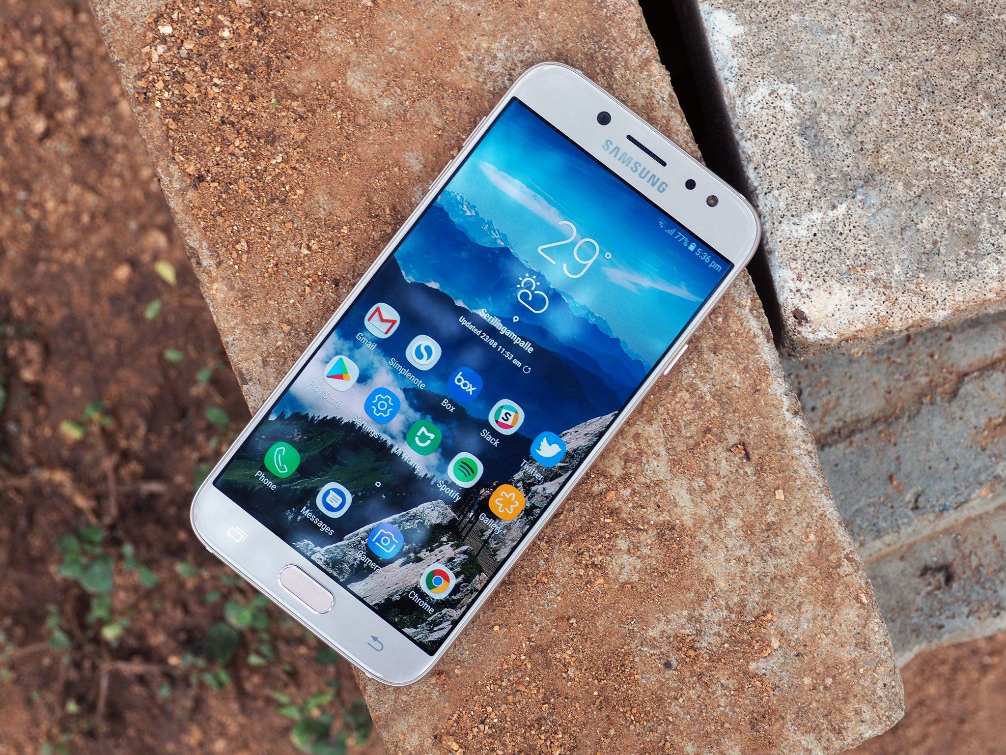 Samsung Galaxy J7 Pro Resim 5