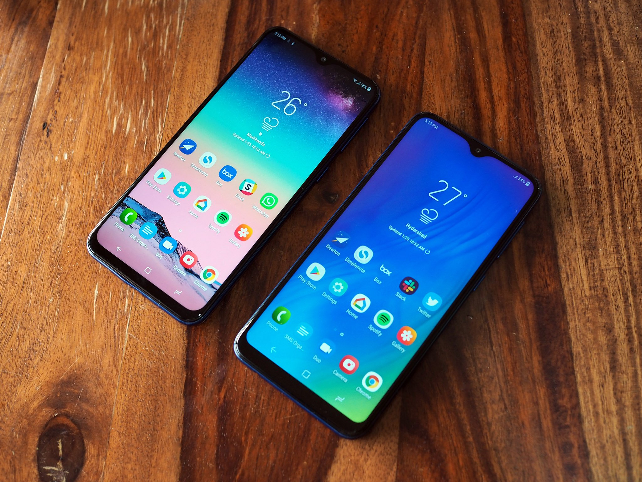 Samsung Galaxy M10 Resim 2