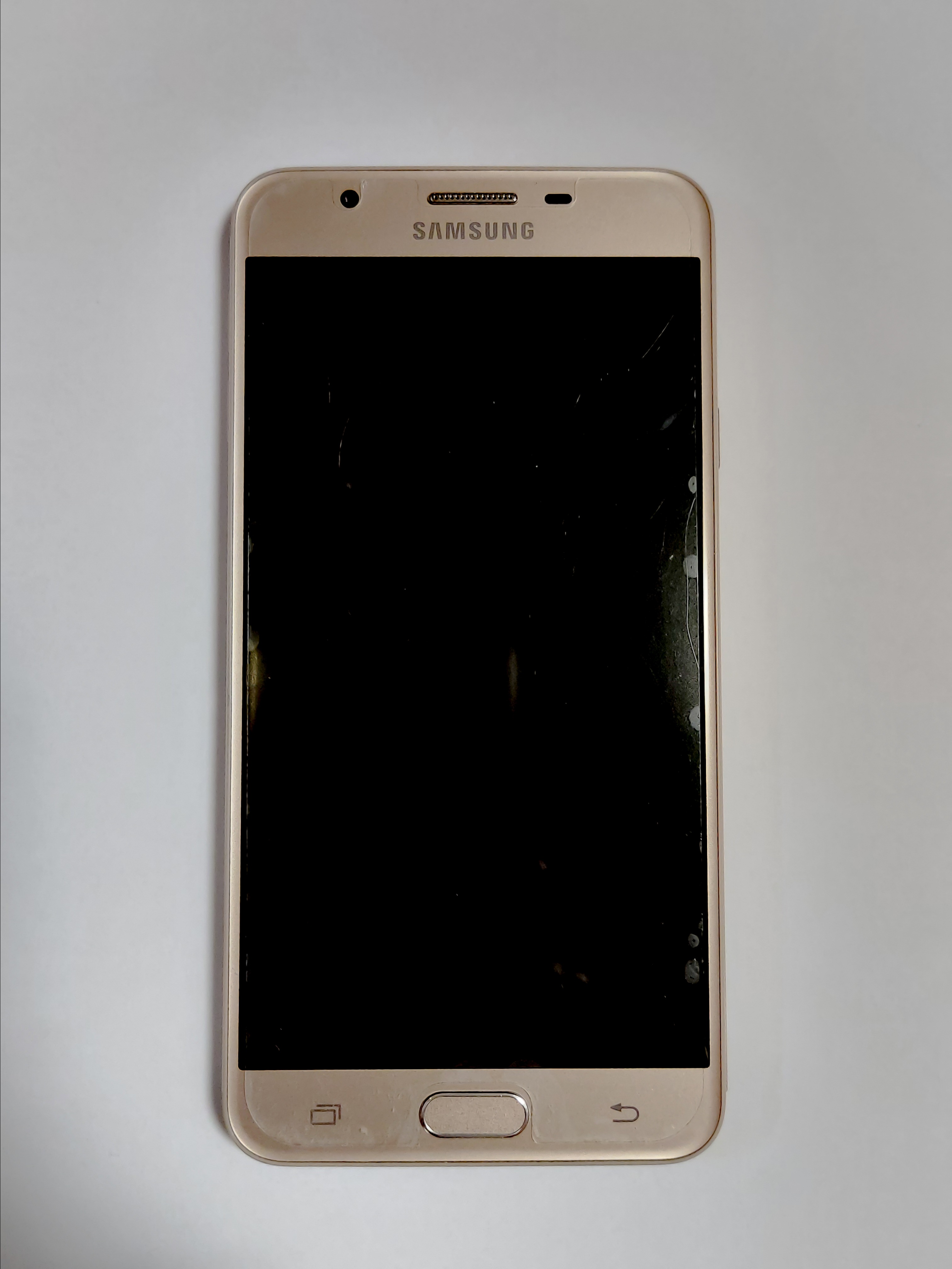 Samsung Galaxy On7 (2016) Resim 4