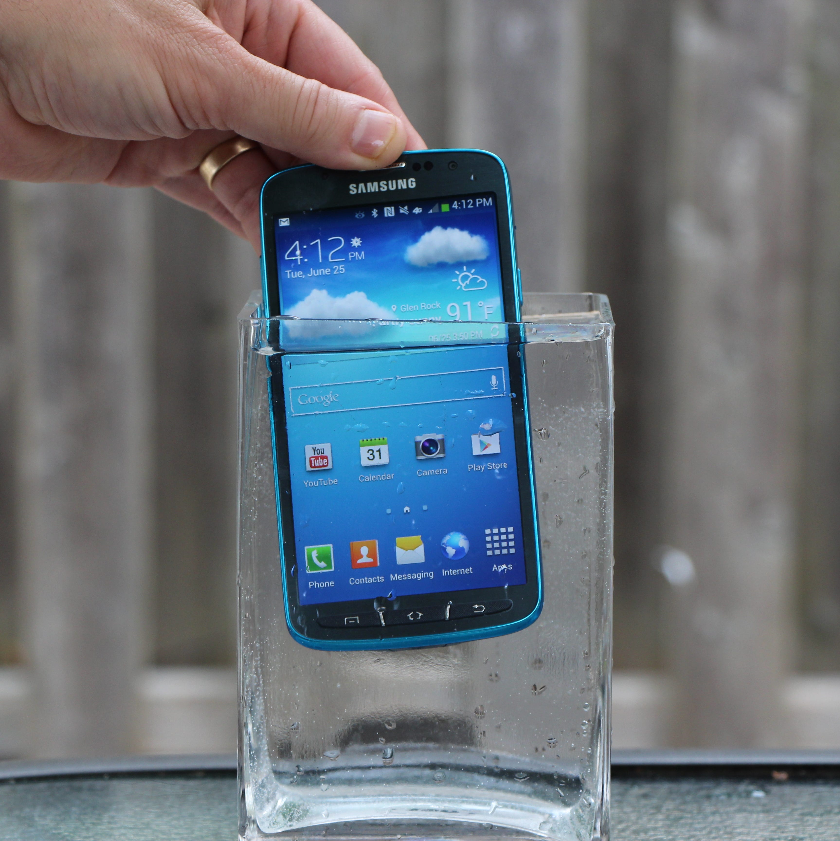 Samsung Galaxy S4 Active LTE-A Resim 3