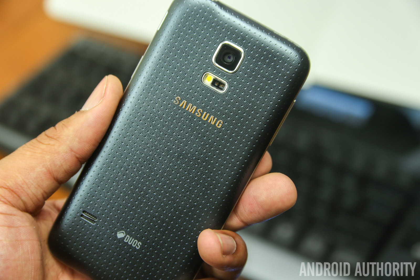 Samsung Galaxy S5 mini Duos Resim 5