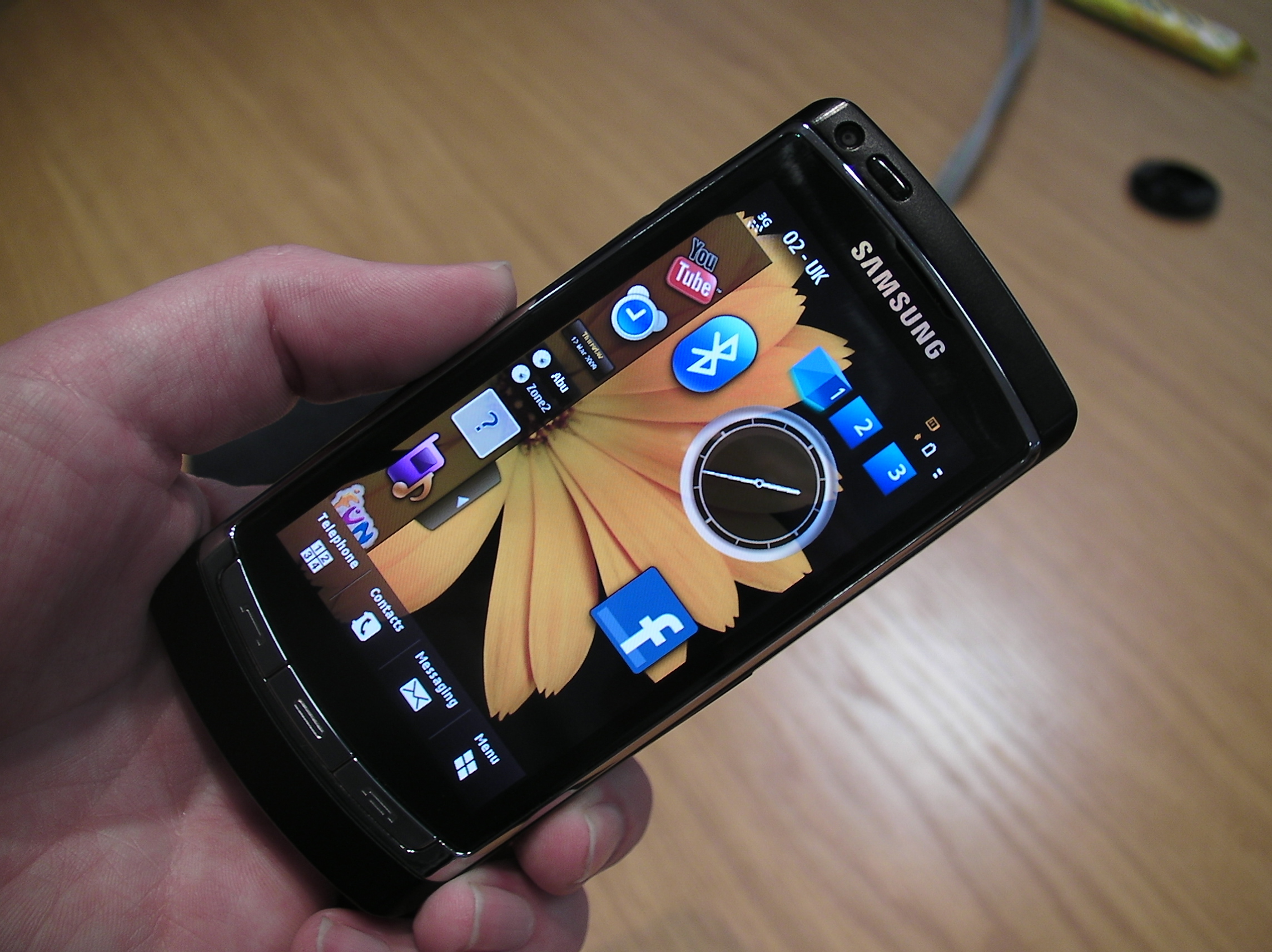 Samsung i8910 Omnia HD Resim 2