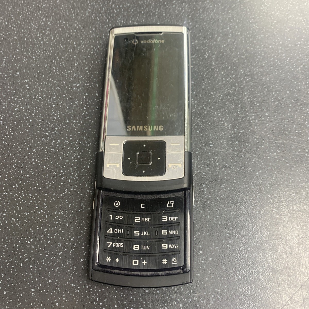Samsung L810v Steel Resim 3