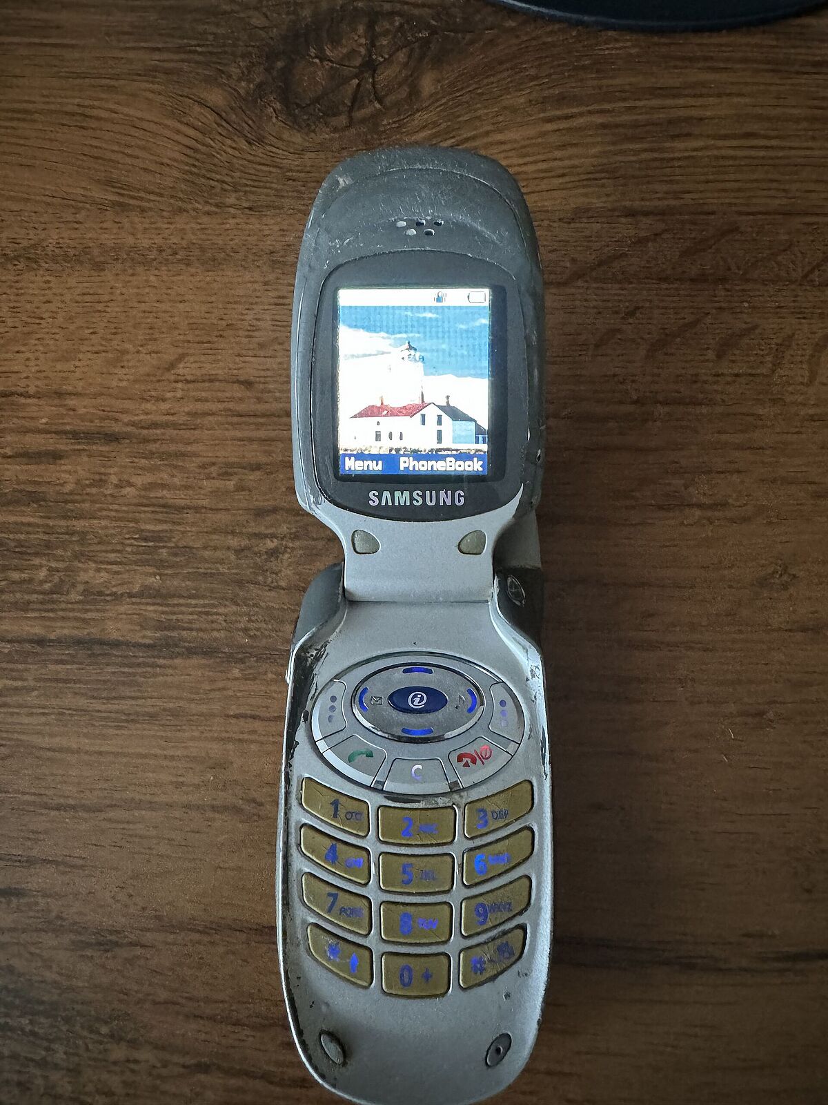 Samsung T100 Resim 3