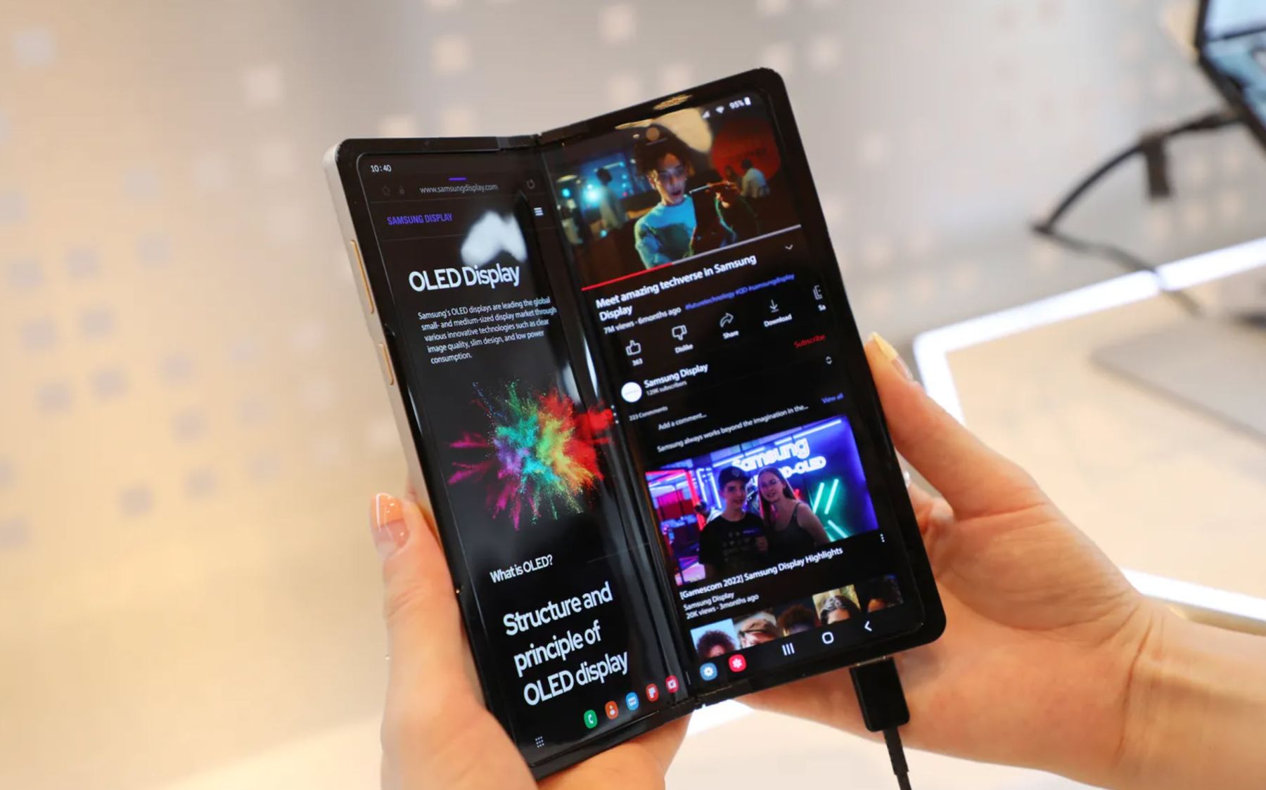 Samsung Z360 Resim 3