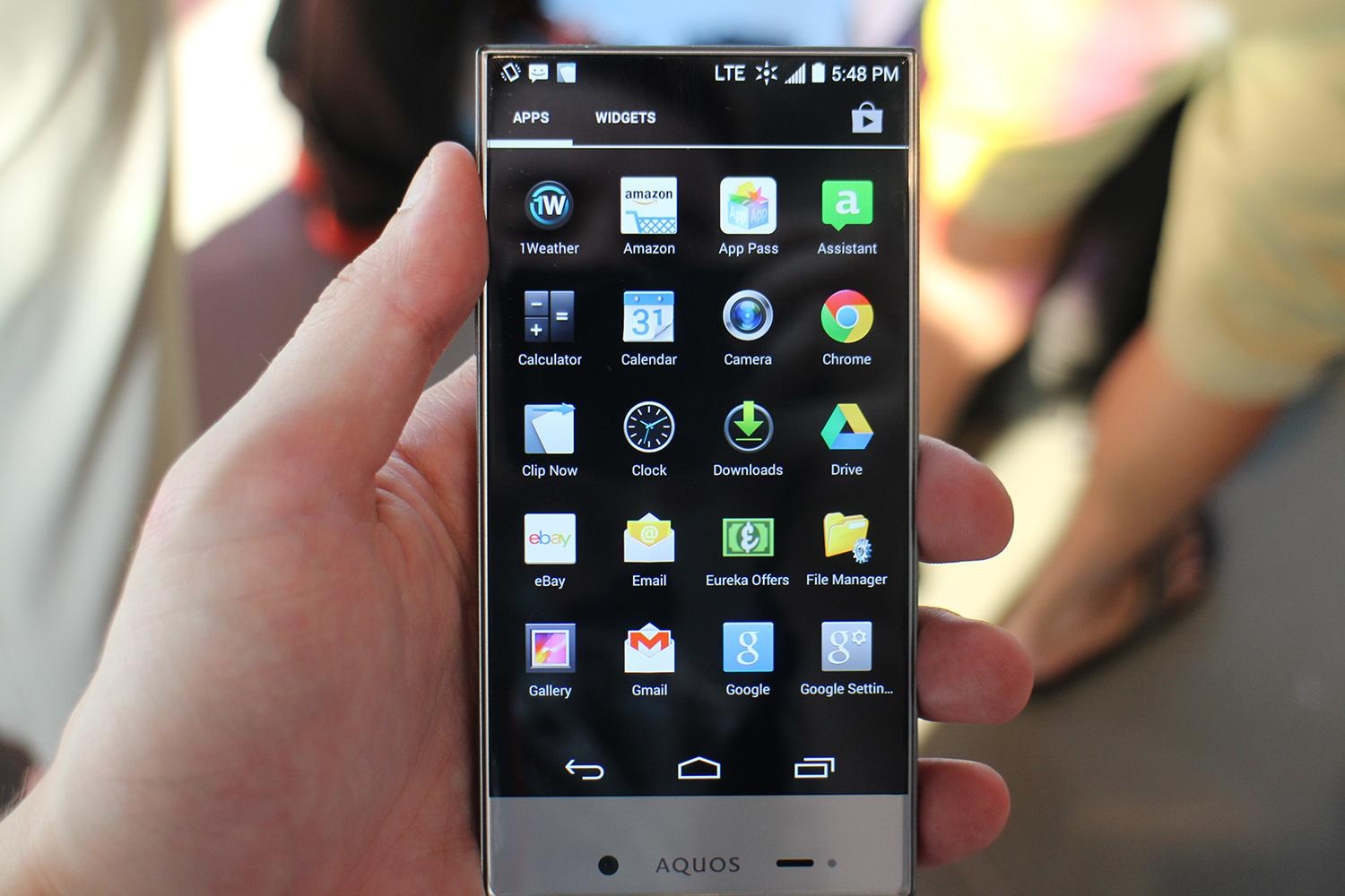 Sharp Aquos Crystal Resim 5