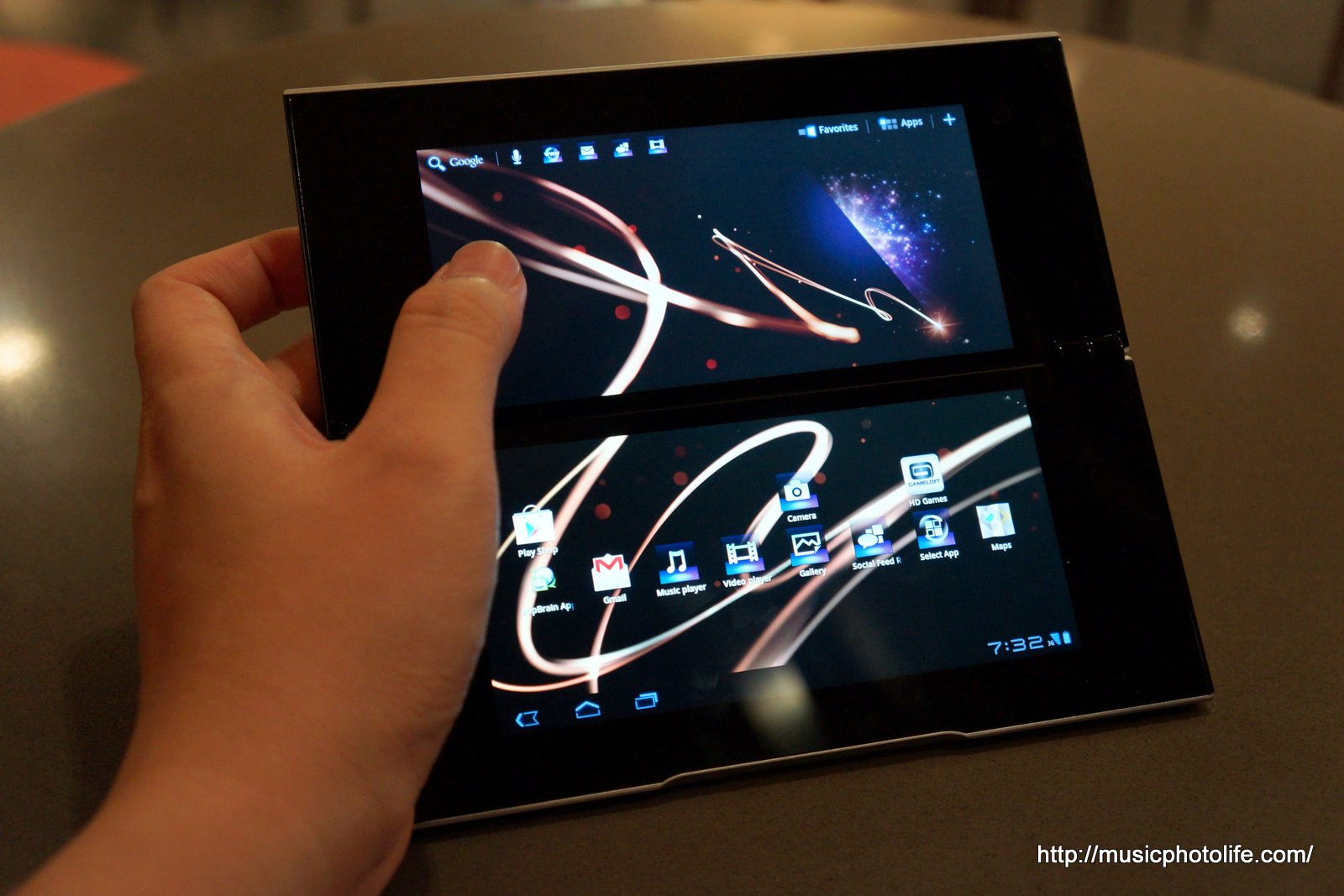 Sony Tablet P 3G Resim 4
