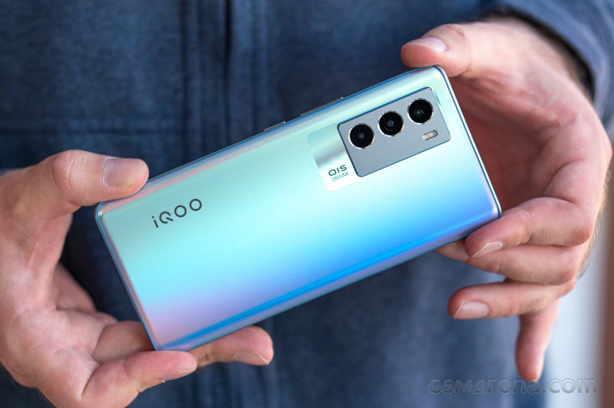 vivo iQOO 9 SE