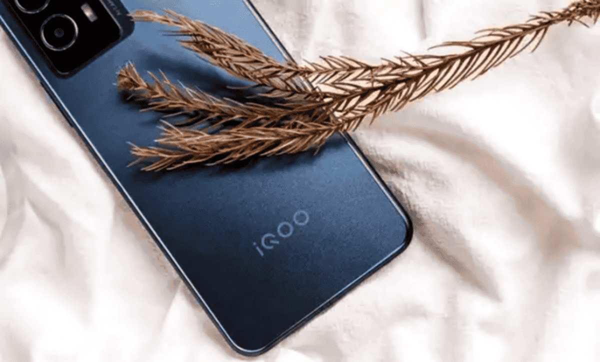 vivo iQOO U6
