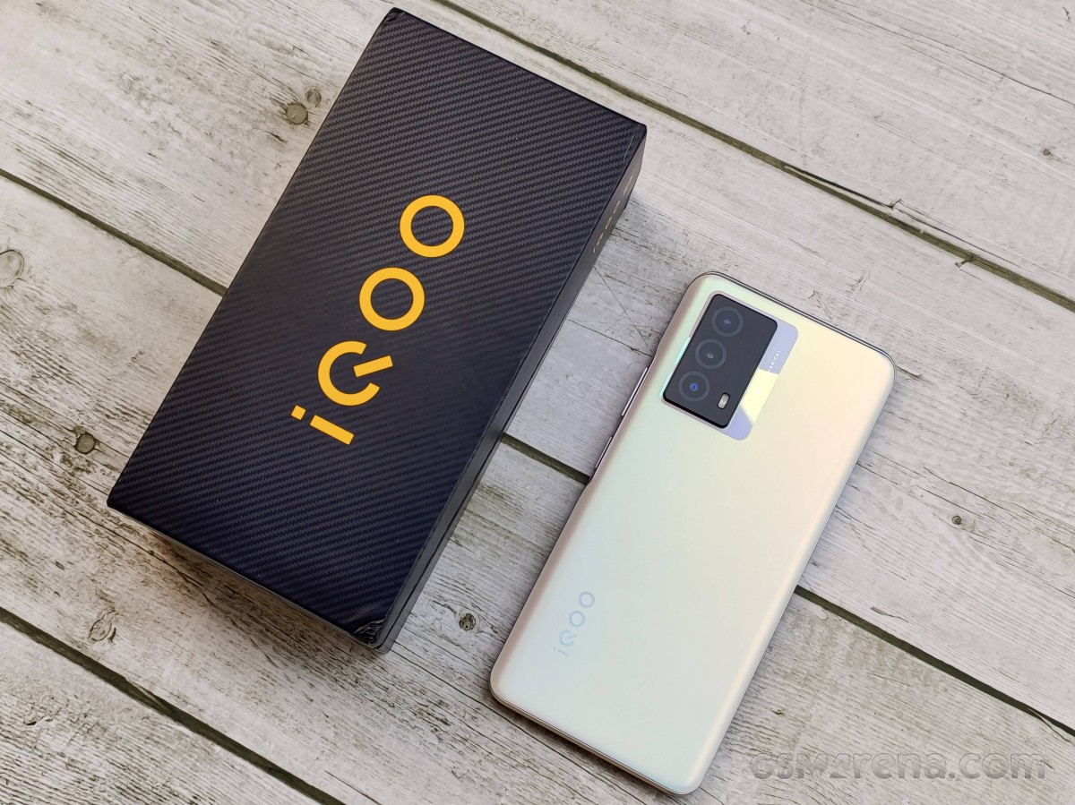 vivo iQOO Z5 (2022) Resim 5