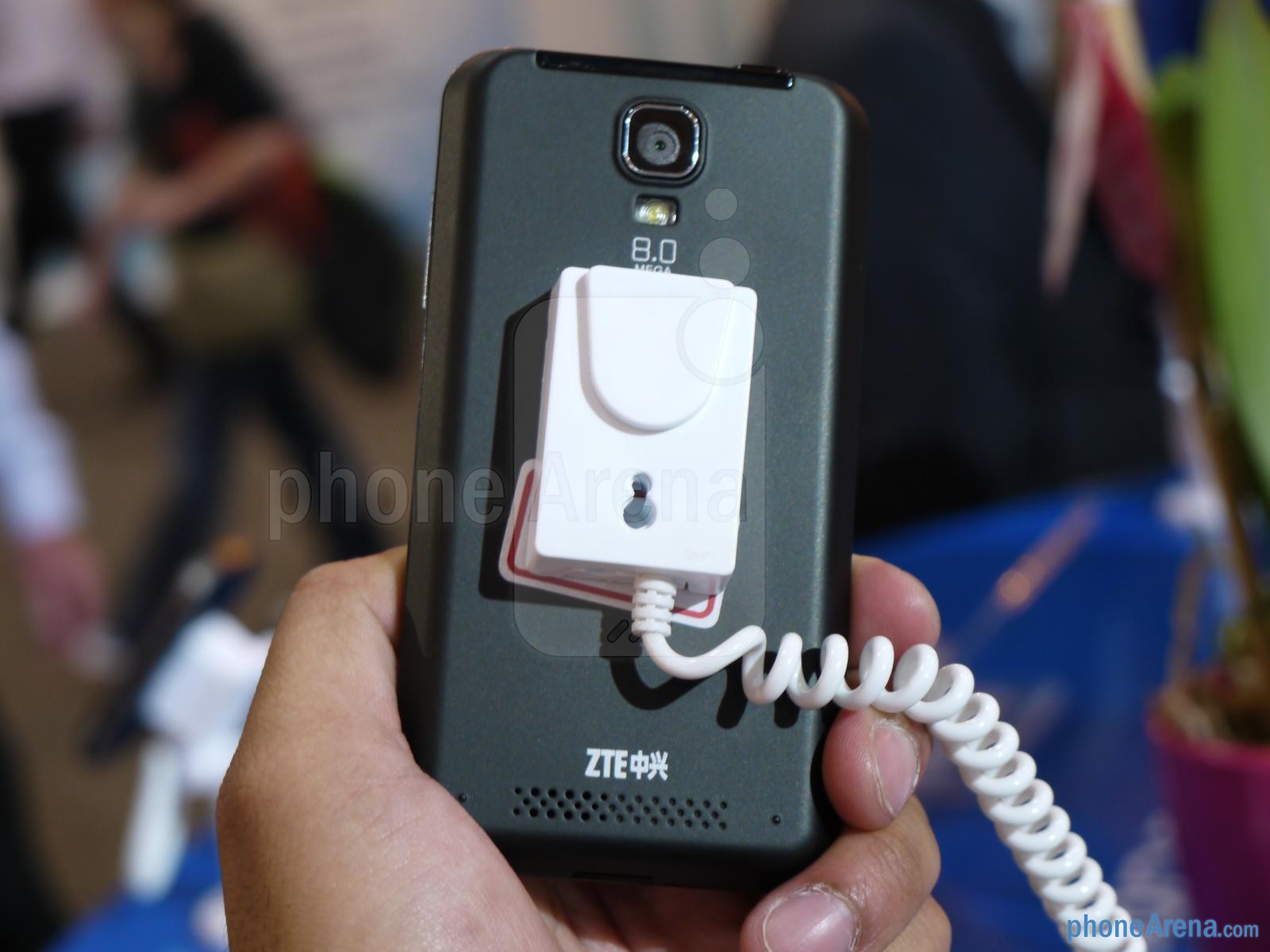 ZTE Nova 4 V8000 Resim 4