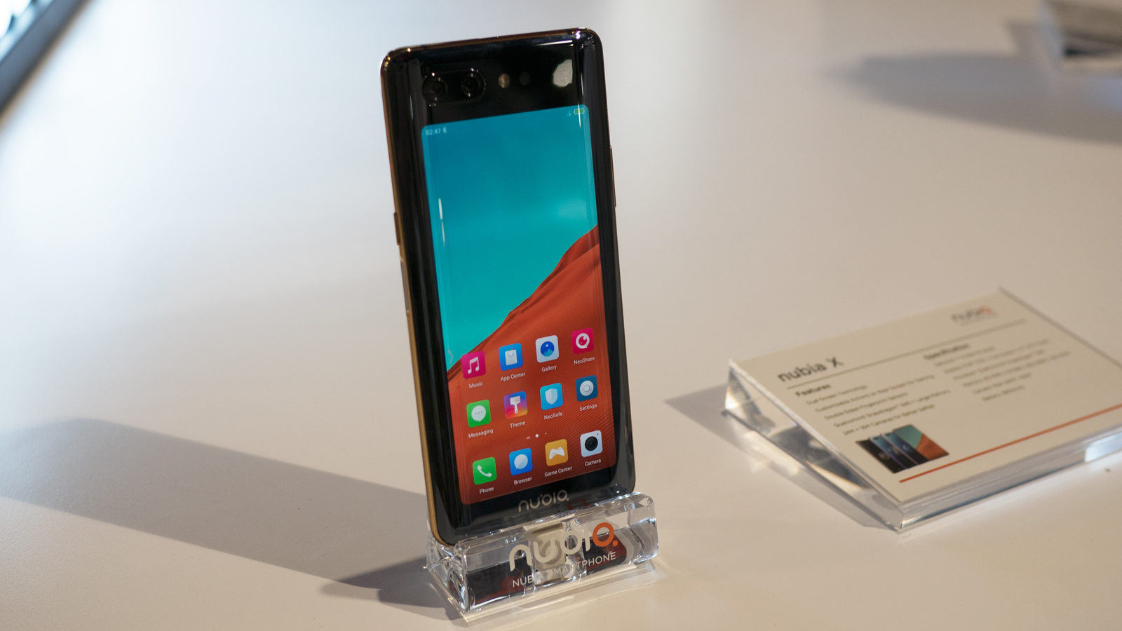 ZTE nubia X Resim 3