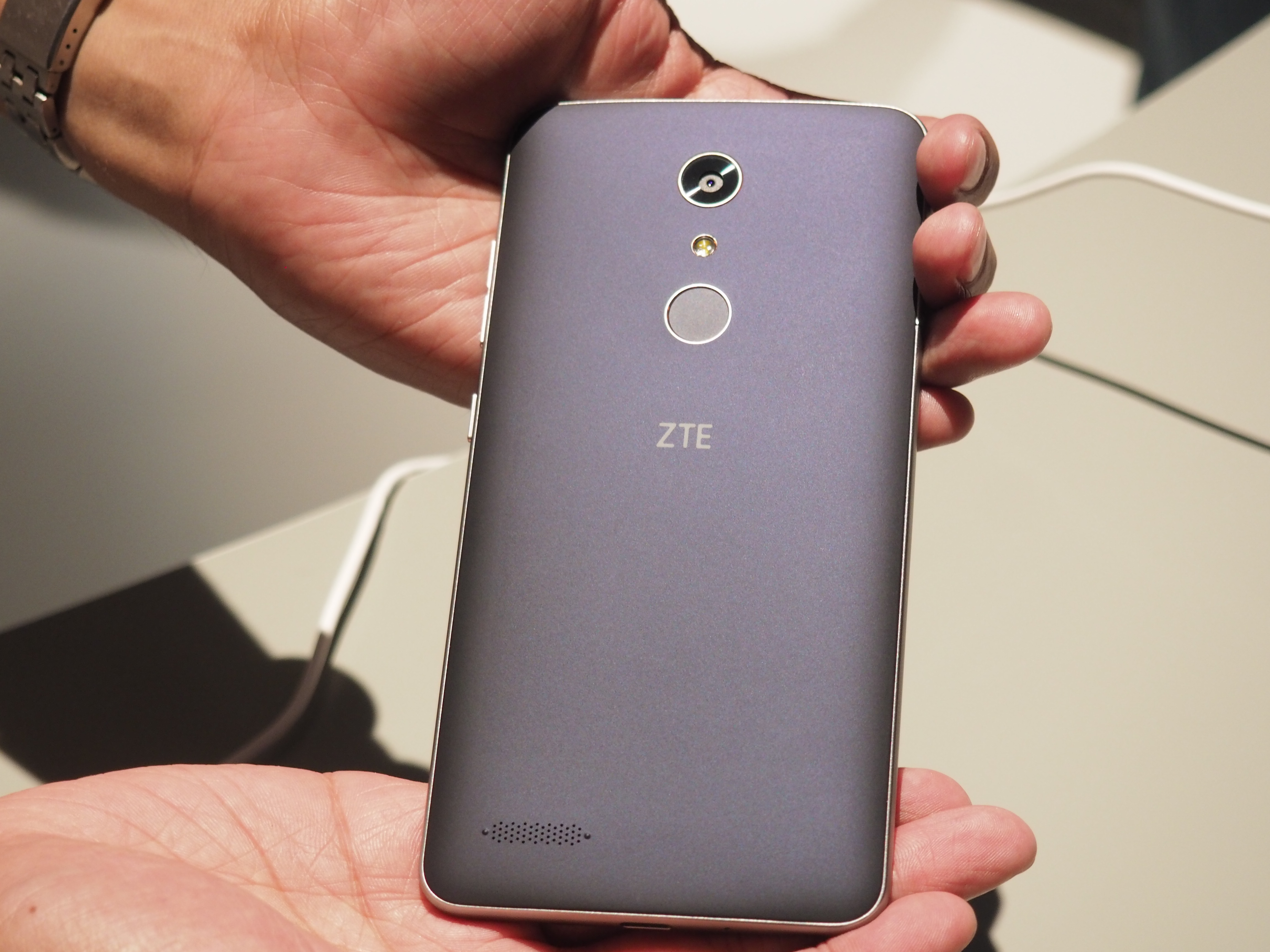 ZTE Raise Resim 3
