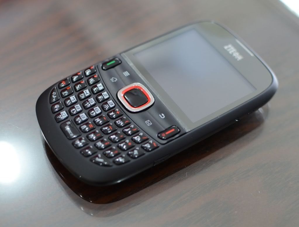 ZTE V821 Resim 4
