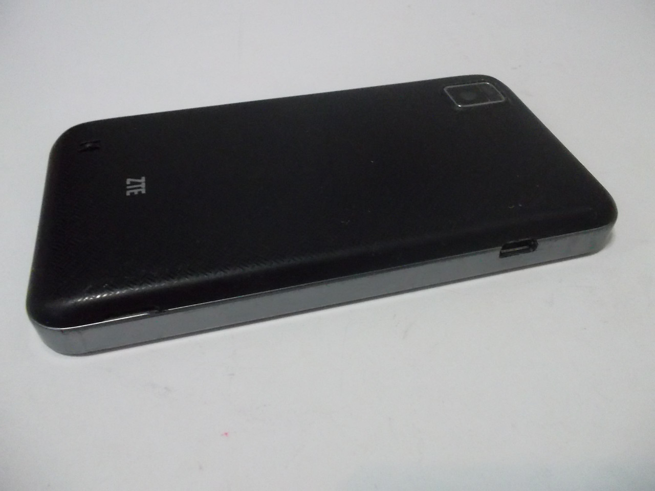 ZTE V880E Resim 4