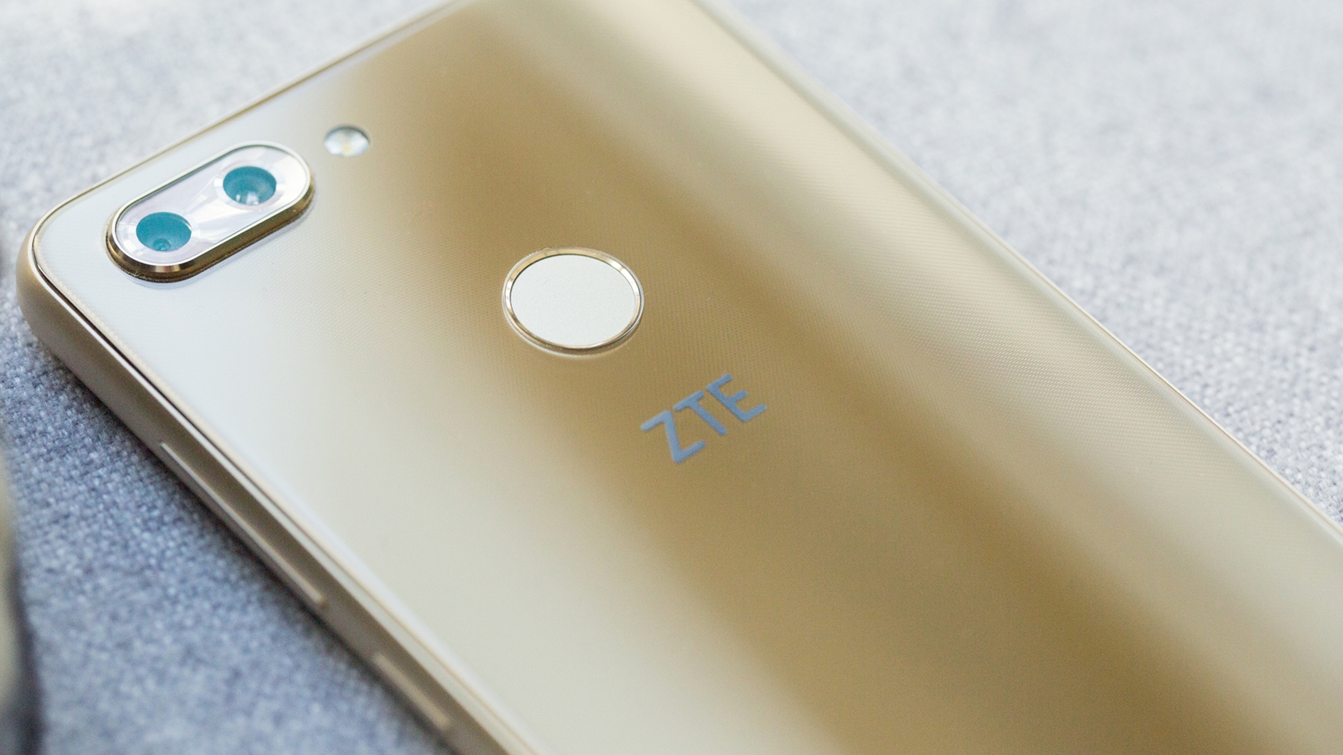 ZTE V9 Resim 4